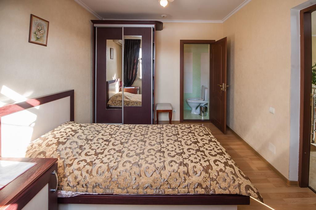 Stella De Lux Hotel Chisinau Exterior foto
