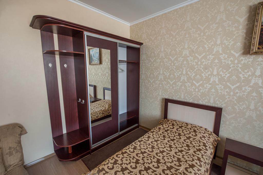 Stella De Lux Hotel Chisinau Exterior foto